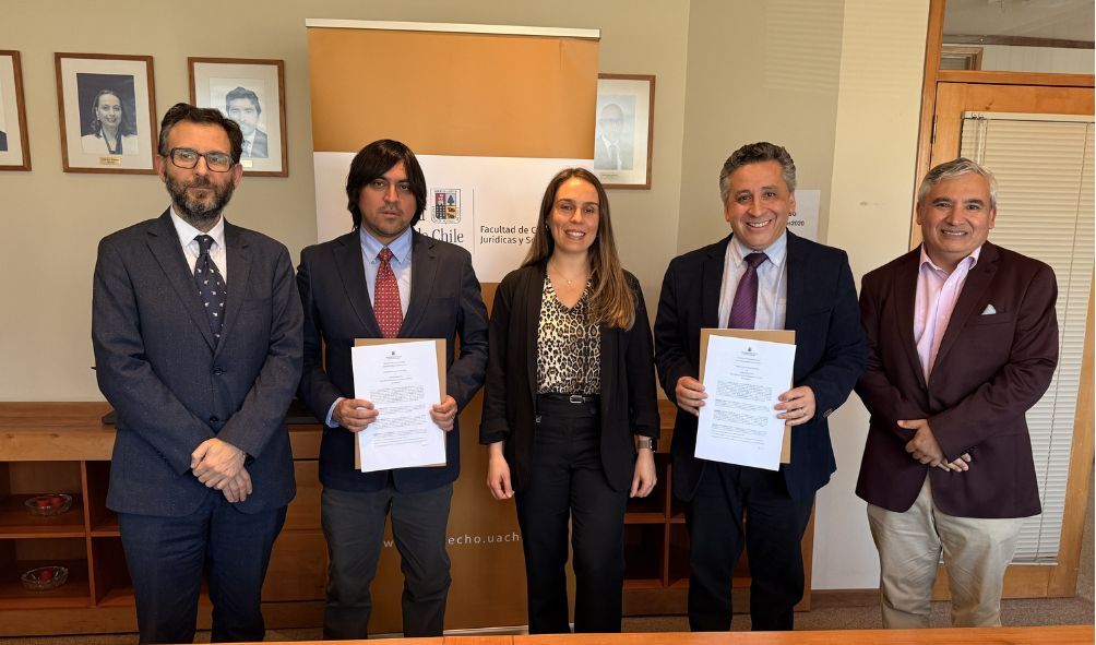 UACh y Tribunal Oral en lo Penal de Valdivia sellan su primer convenio para impulsar pasantías en Derecho